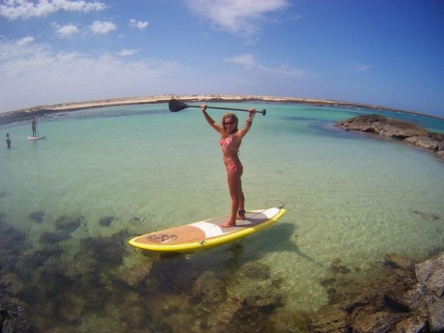  Equilíbrio na prancha de paddle surf 